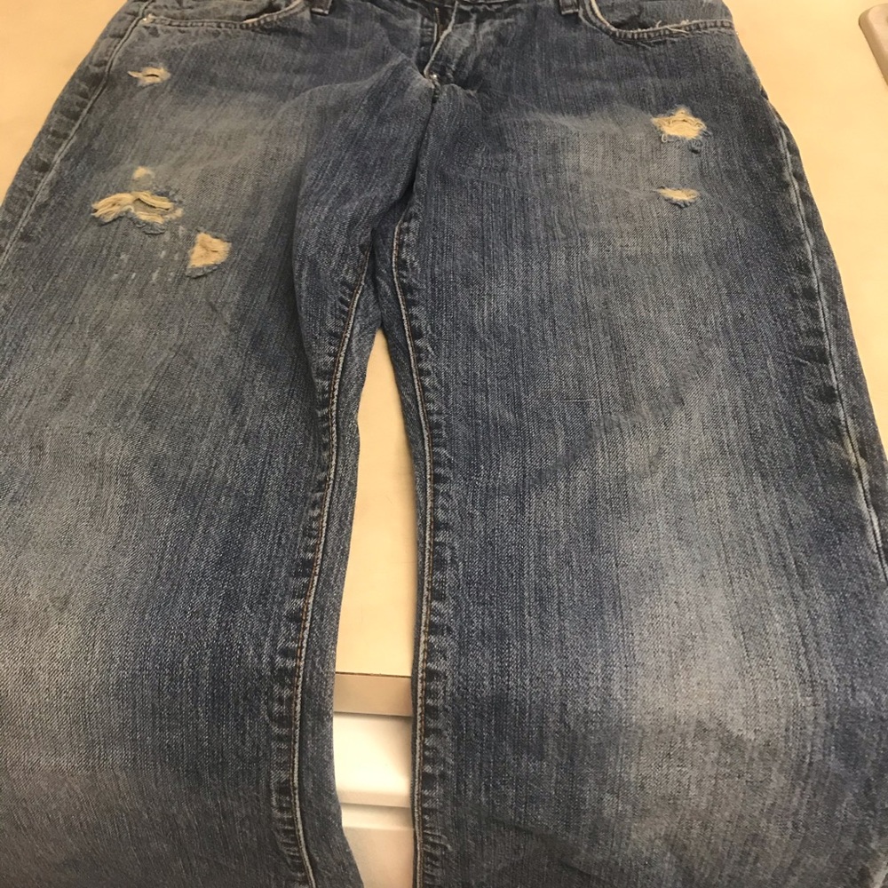 Men’s ripped jeans